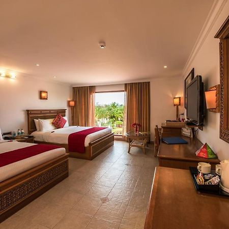 Chariot Beach Resort Mahabalipuram Exteriör bild