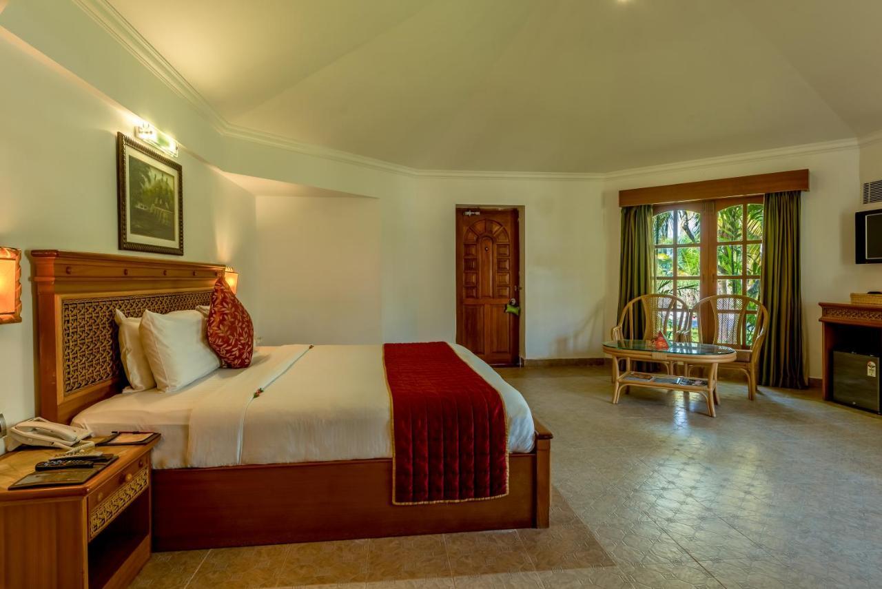 Chariot Beach Resort Mahabalipuram Exteriör bild