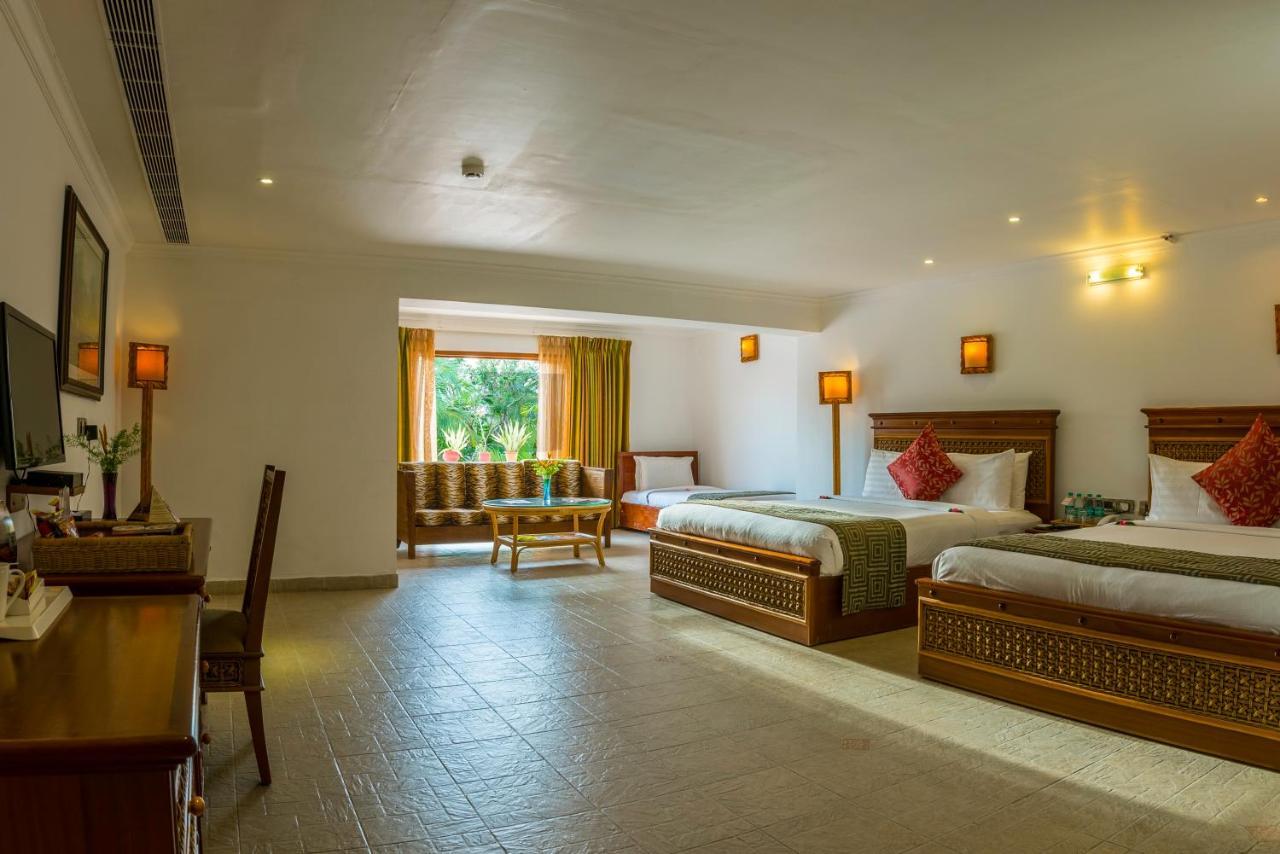 Chariot Beach Resort Mahabalipuram Exteriör bild