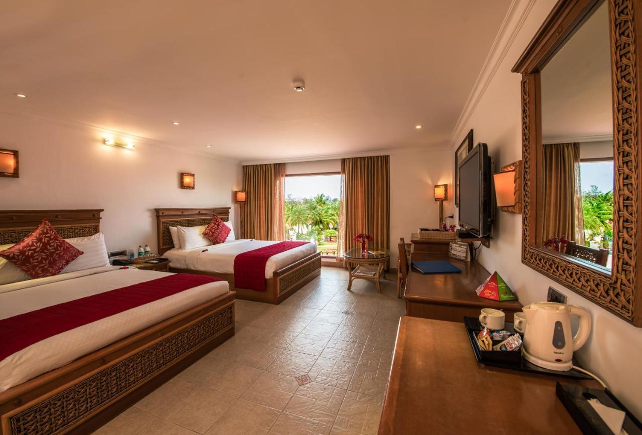 Chariot Beach Resort Mahabalipuram Exteriör bild