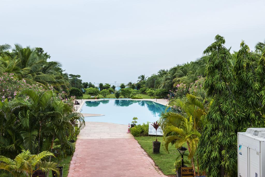 Chariot Beach Resort Mahabalipuram Exteriör bild